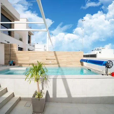 Villa With Private Pool And Whirlpool