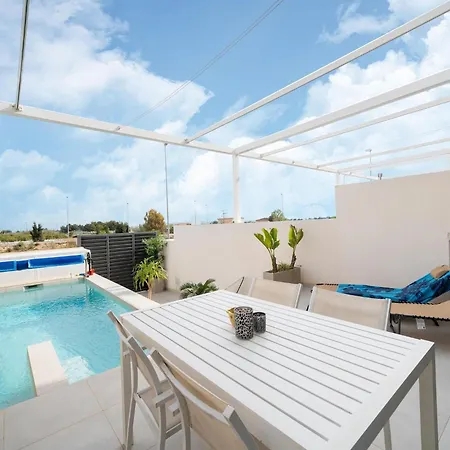Villa With Private Pool And Whirlpool